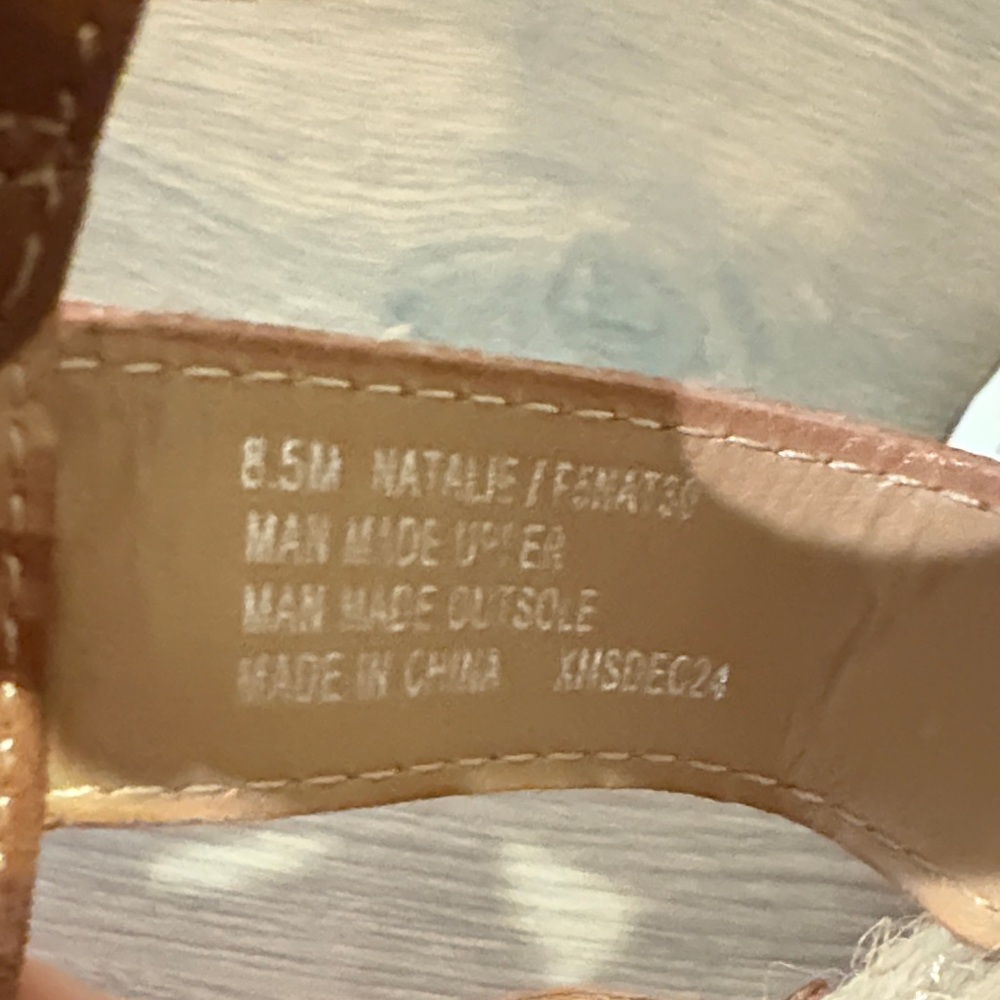 NWT 💕 Haute Hippie Brown / Tan Strappy flat boho espadrilles Sandals - 8.5 - Picture 9 of 9
